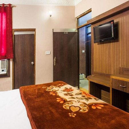 Hotel Novelty Джамму Экстерьер фото